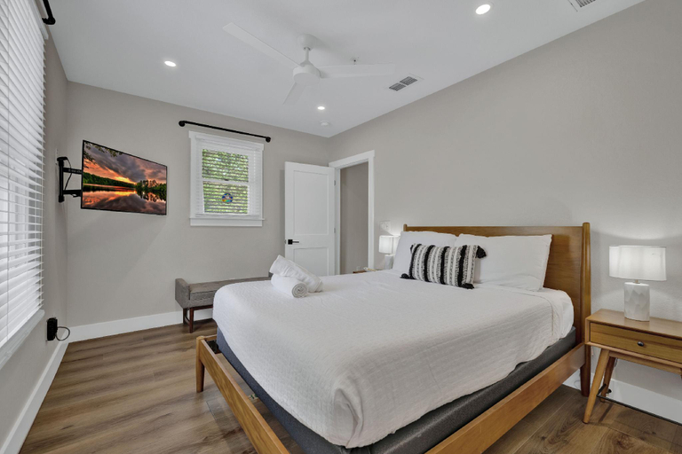 Bedroom 2, The Grove Combo, Gillespie