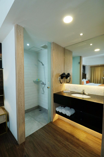 bathroom 66