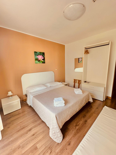 Bedroom 3, Hotel Playa, Venezia