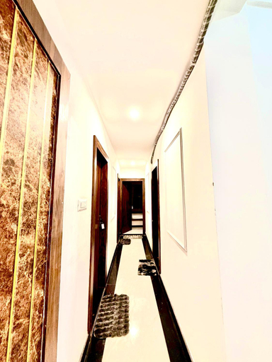 2, Shiv Dham Palace, Varanasi