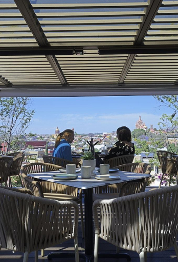 Food & Drinks, Small Luxury Hotel El Golpe De Vista, Allende