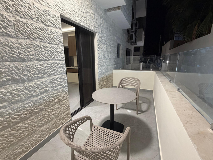 2, 005 JRE apartment with stunning boulevard veiw, Wadi Essier