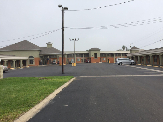 Exterior & Views, Aloha Inn, Hidalgo