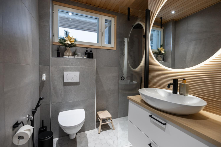 Others 4, Villa Golden House, Lapland