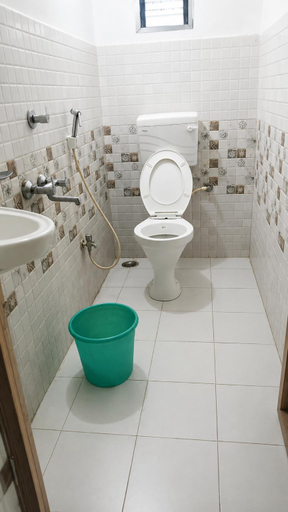 Bathroom, Goroomgo Kalinga Guest House Bhubaneswar, Cuttack