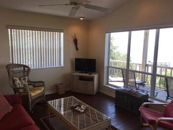 4, Seahorse Landing, Levy