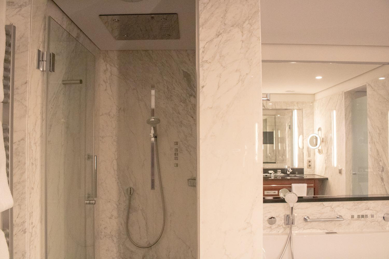 Bathroom 4, Grand Hotel Mussmann, Region Hannover