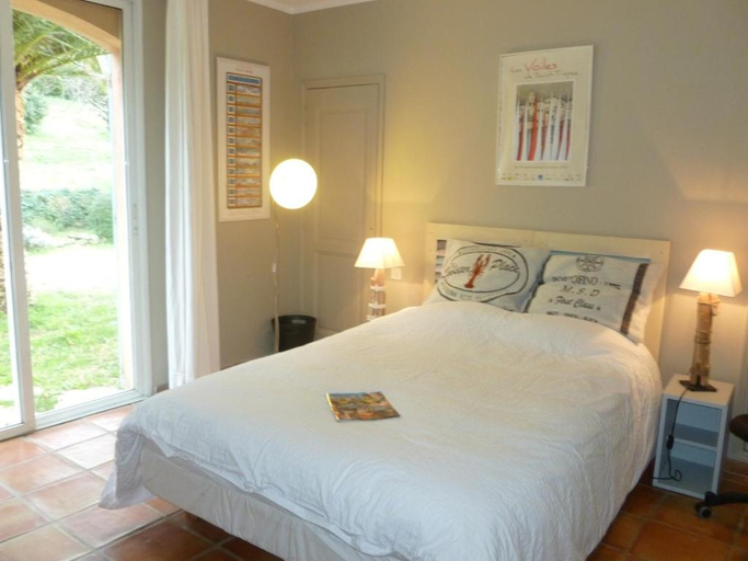 Bedroom 4, les Figuiers, Var