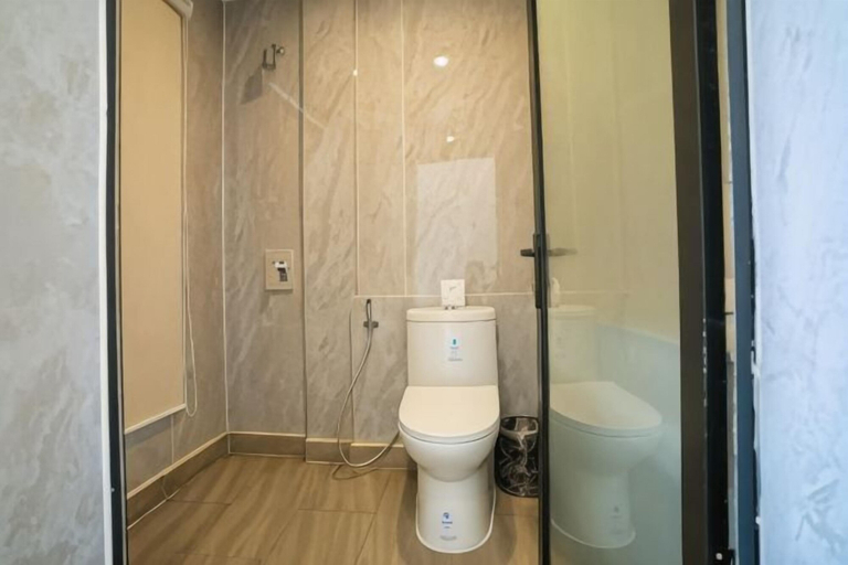Bathroom 3, Hak Heng Hotel, Ou Chrov
