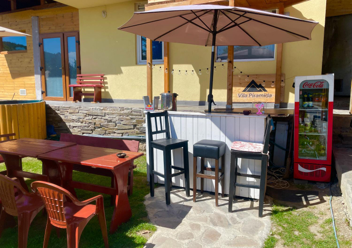 Food & Drinks, Modern Cabin with Jacuzzy - Piramida, Sighetu Marmatiei