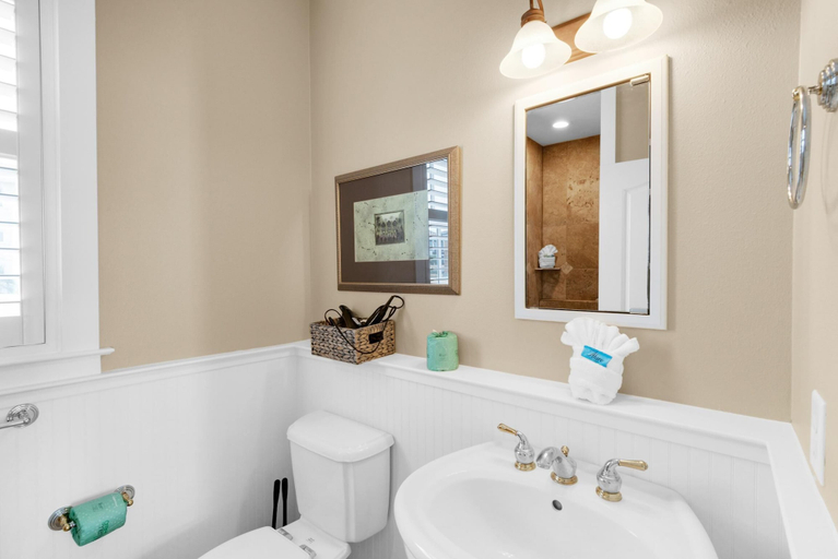 Bathroom 3, Sunset Serenade, Walton