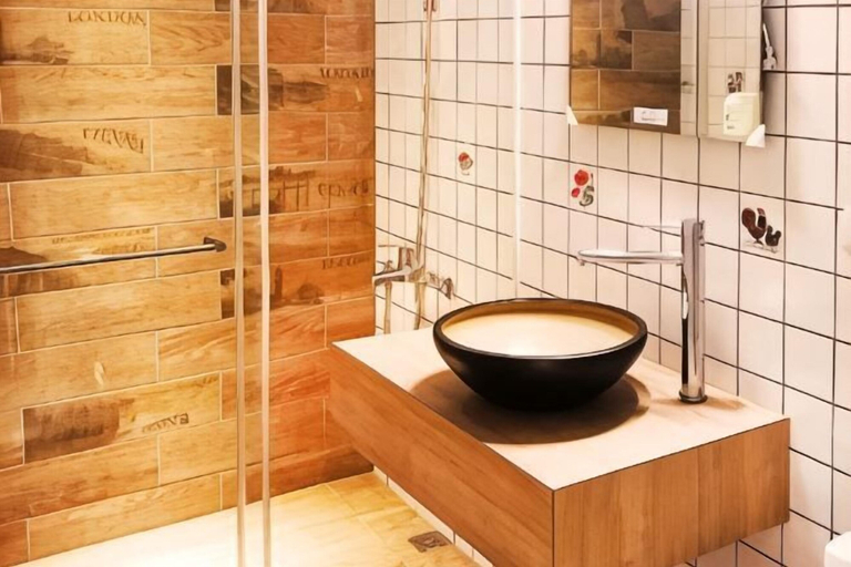 Bathroom 2, Ching Shang Tien Hua, New Taipei City
