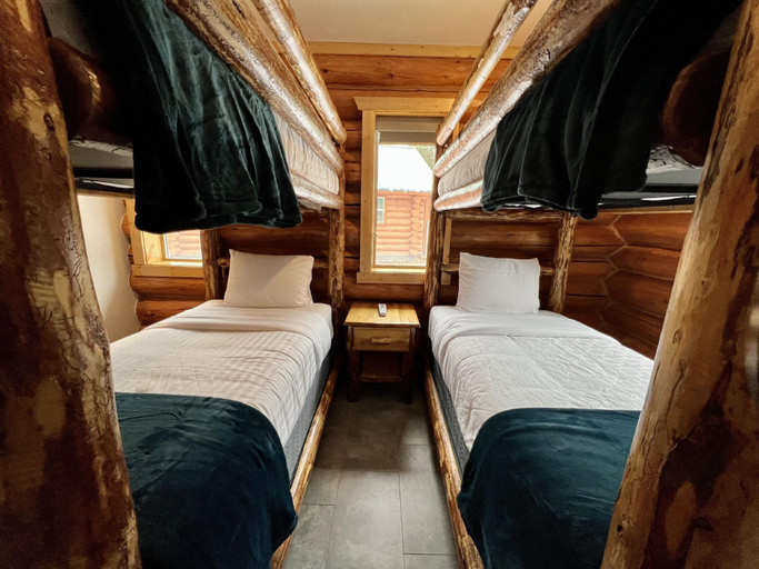 Bedroom 2, North Haven Campground, Boundary