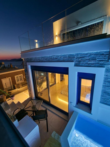 3, Regina - Luxury Apartments, South Aegean