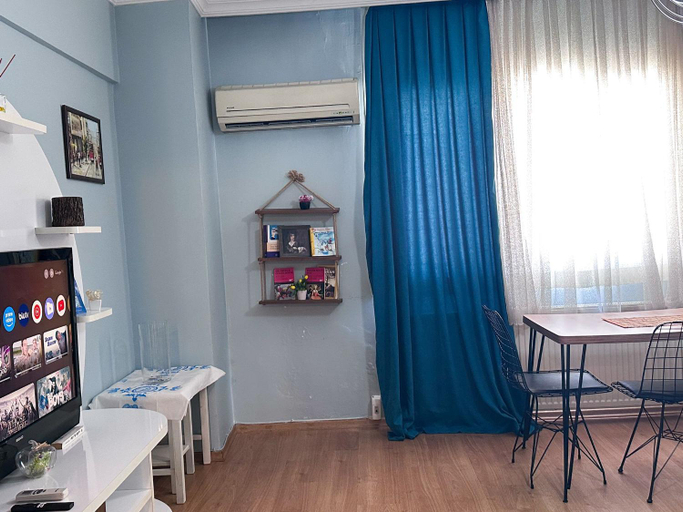 3, Zeki Bey Apartment, Beyoğlu
