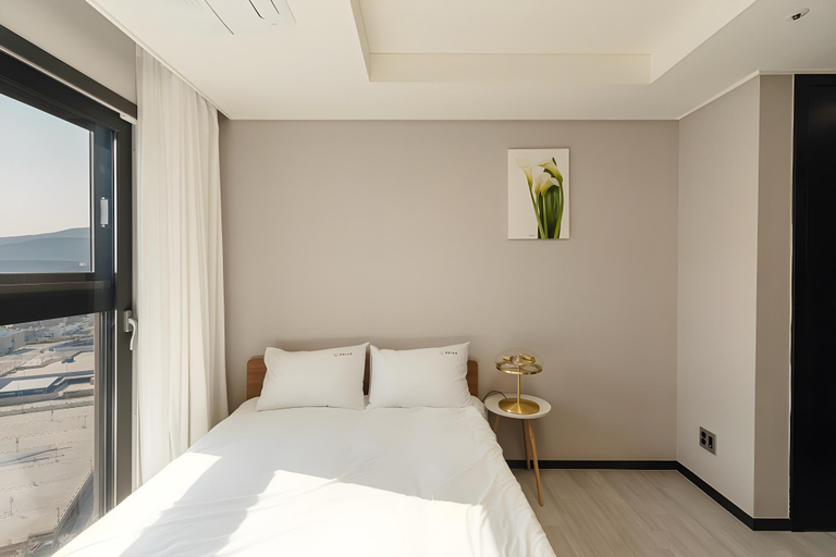 Bedroom 2, Osila, Gijang