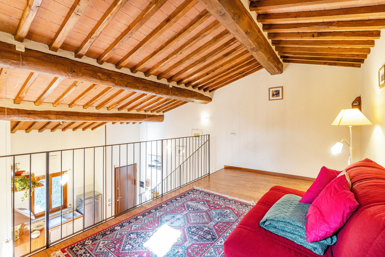 Interior 4, Tuscan Sun Duplex With Balcony and Shared Pool, Siena
