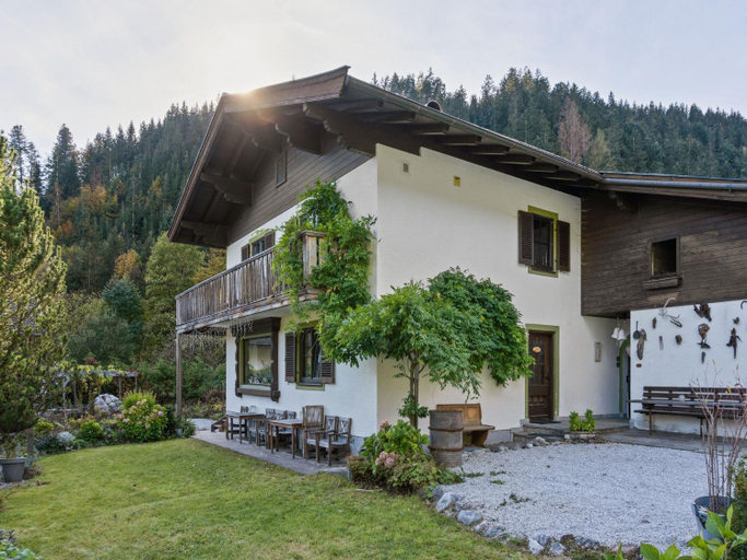 Exterior & Views 2, Chalet in Leogang near Ski Slopes, Zell am See