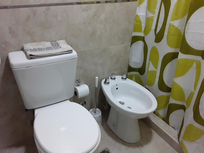 Bathroom 3, Irundy Apartments, Federación