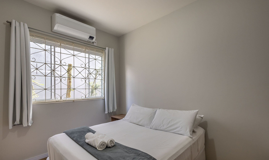 Room 5, Comfort and Convenience in Downtown Itajai - CAR, Itajaí