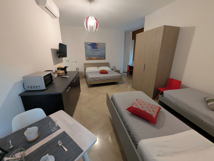 Bedroom 4, Napoli City Inn, Napoli