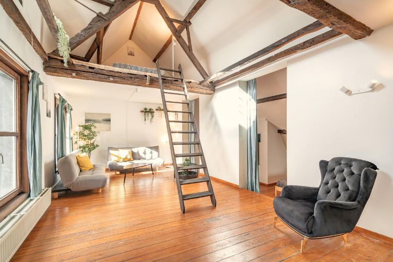 Separate living room 5, The Old Town Lodge in Antwerp | 3BBK| NS| , Antwerpen