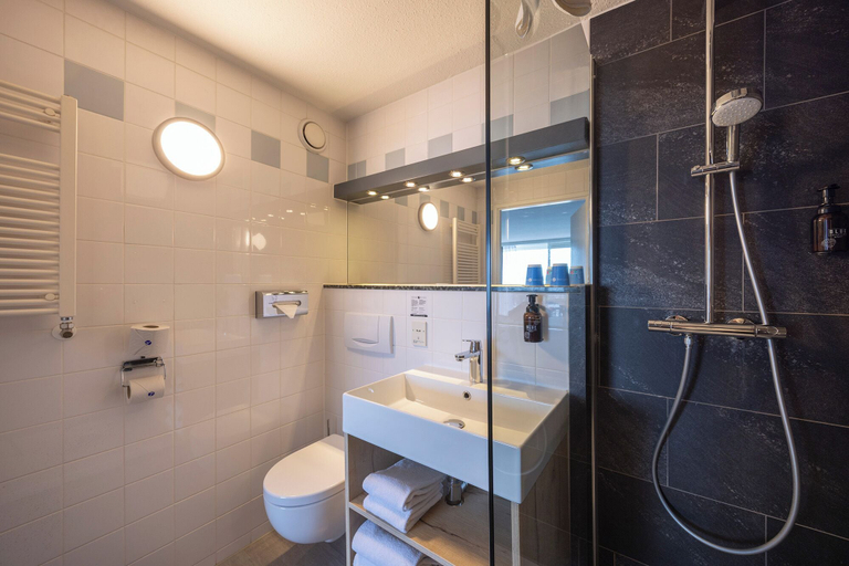 Bathroom 3, Fletcher Hotel-Restaurant Loosdrecht - Amsterdam, Wijdemeren