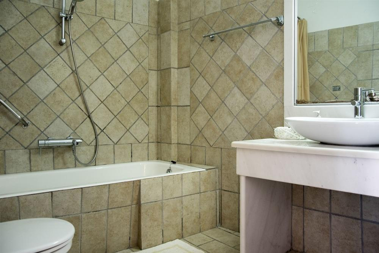 Bathroom 3, Sea Side Beach Hotel, South Aegean