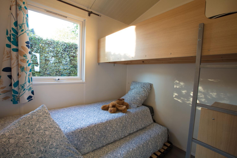 Bedroom 2, CAMPING LA CLE DE SAONE, Saône-et-Loire