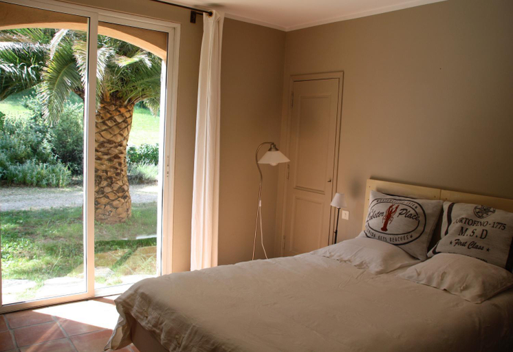 Bedroom 3, les Figuiers, Var