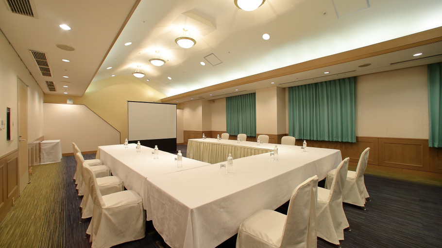 Business Facilities 3, ANA Holiday Inn TOSU by IHG, Tosu