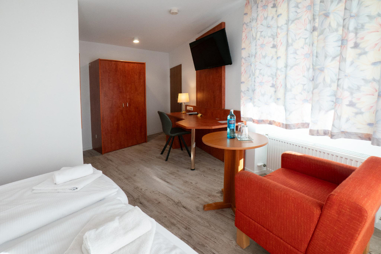 Bedroom 3, Hotel zur Post, Herne