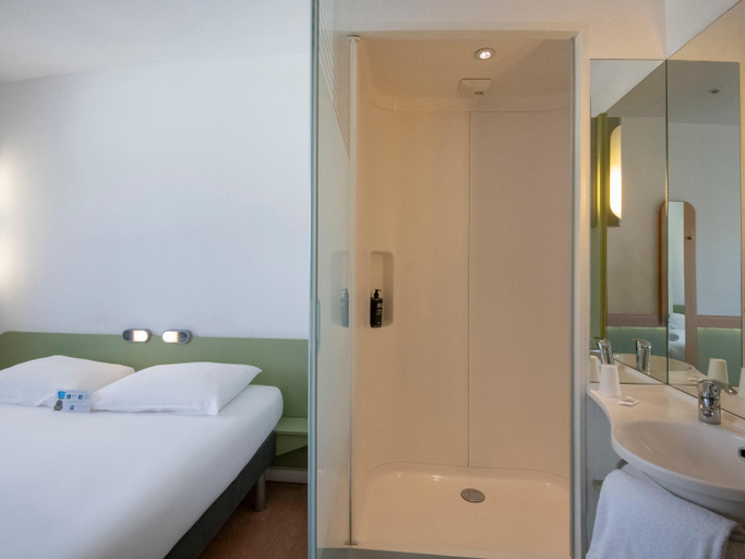 Bathroom, Ibis Budget Ajaccio, Corse-du-Sud