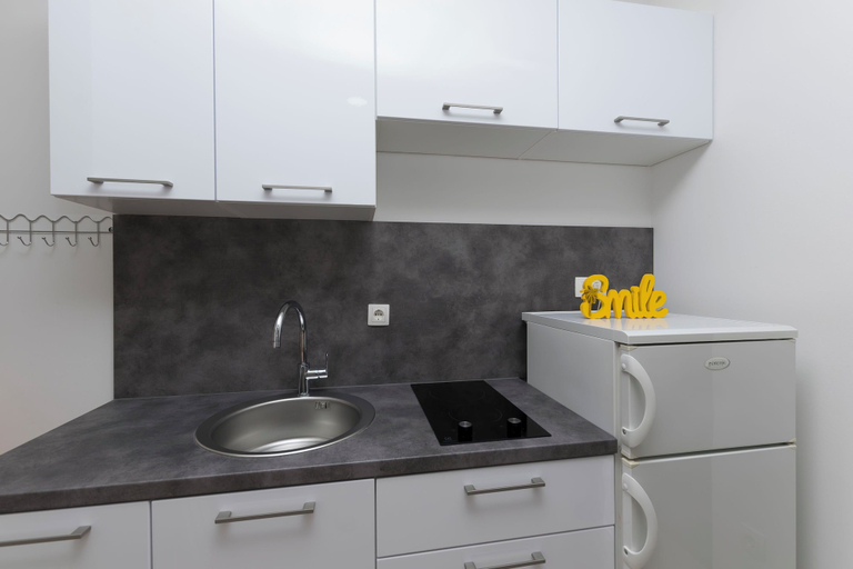 Others 4, Apartments and Room Central Position, Novalja