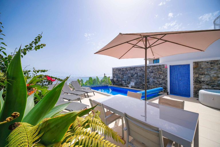 2, Calheta (Madeira) Villas, Calheta