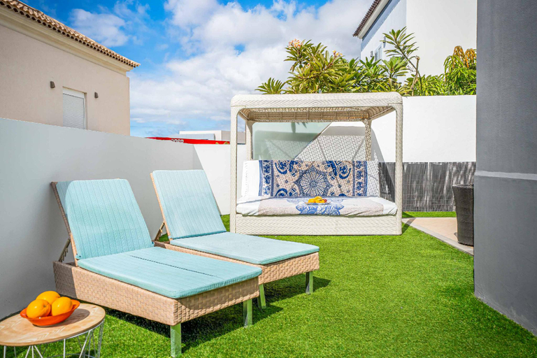 Others, Villa Petunia, Santa Cruz de Tenerife