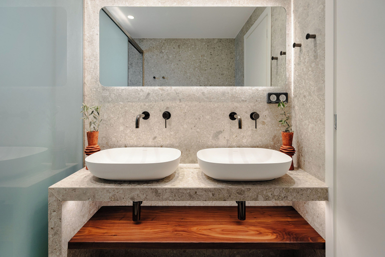 Bathroom 2, Ammolofos, South Aegean