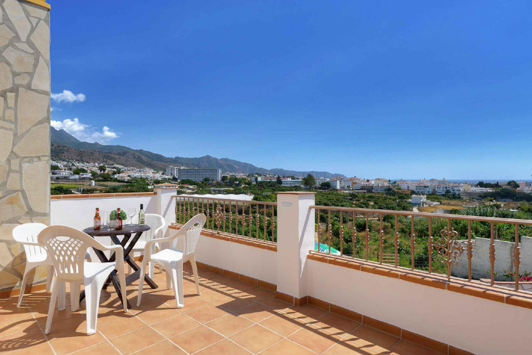 Others 5, Villa Jara, Málaga