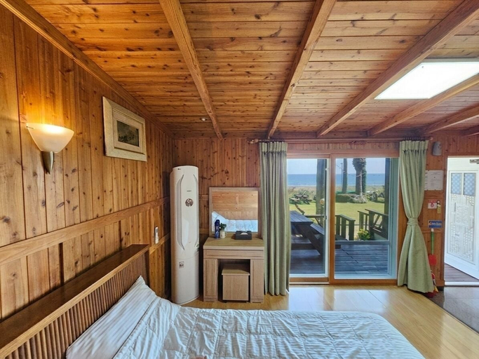 Bedroom 3, Longbeach Pension, Seogwipo