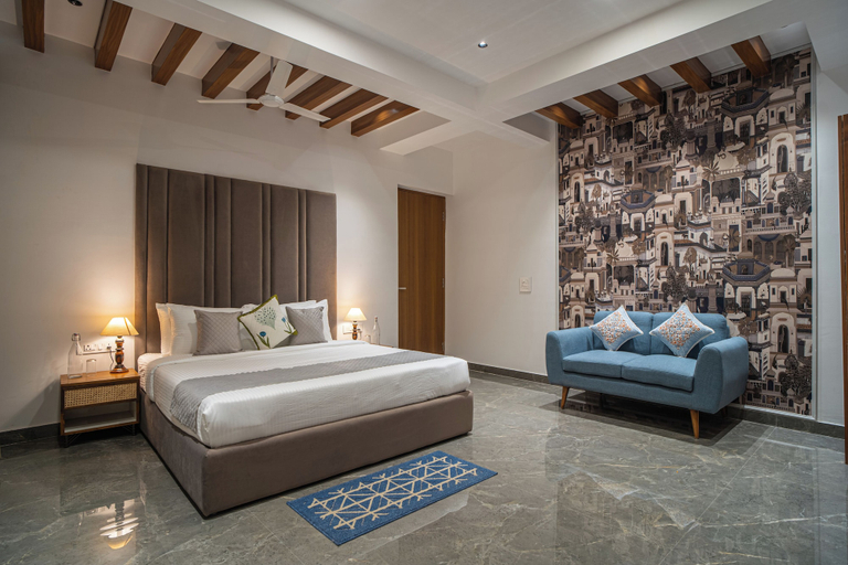 Room 4, Alaya Stays Udgam Villas 5BHK Apartment, Dehradun