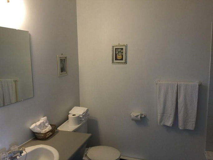 Bathroom, Motel St-Thomas, Joliette