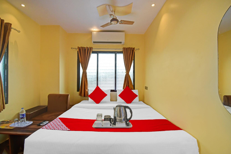 Bedroom 2, Hotel O Redwood Plaza, North 24 Parganas