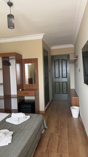 Bedroom 3, Cunda Panorama Hotel, Ayvalık