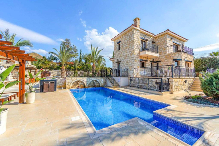 Others 4, Petrides Villa