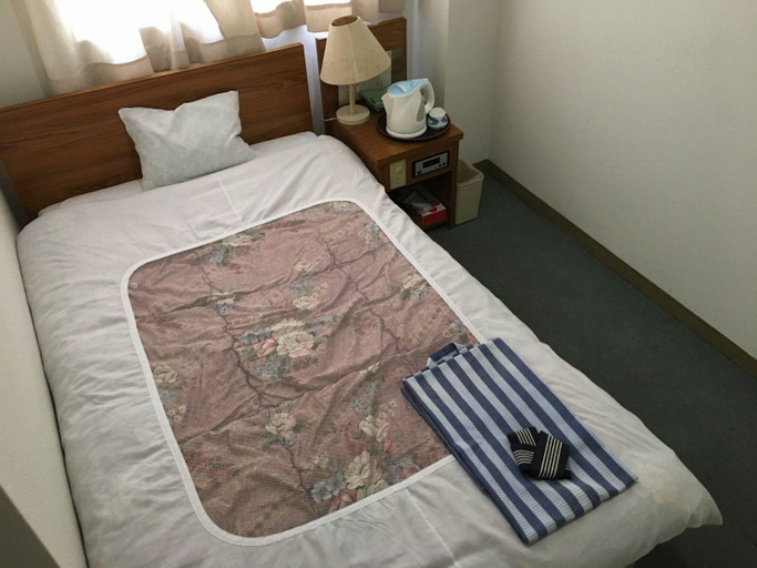 Bedroom 2, Hotel Kaneman, Tsukumi