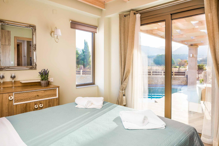 Bedroom 2, Villa Elenitsa, Crete