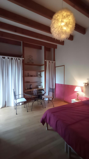 Bedroom 2, Chambres d' hotes Terre Happy, Dordogne