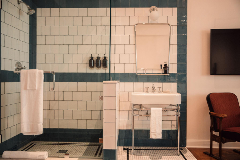 Bathroom 4, Hotel San Buena, Ventura