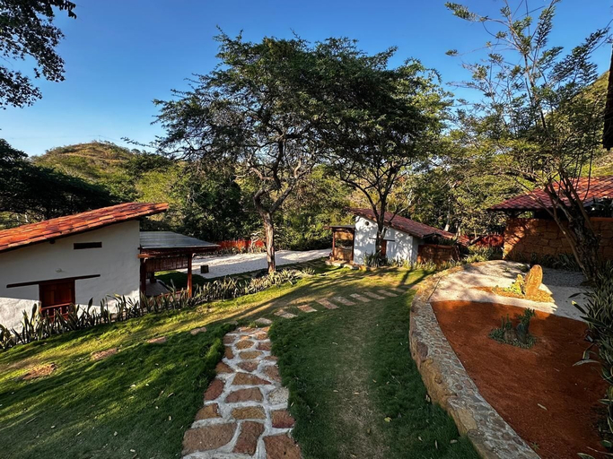 Front of property 3, Casa del Arbol Barichara, Barichara