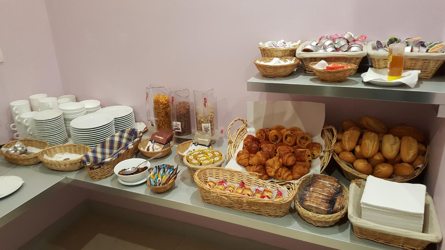 Food & Drinks 5, Hotel Phenix, Paris